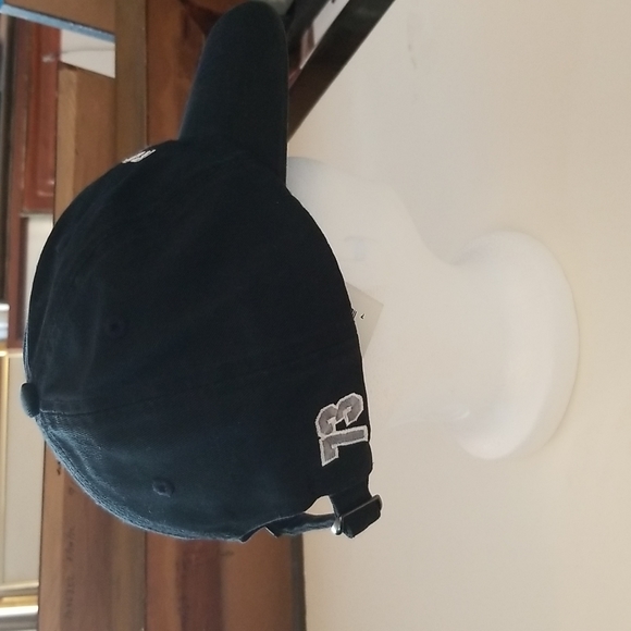 Roots Athletics Men's Black color 73 edition Ball cal size O/S adjustable - Picture 2 of 6